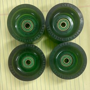 Green Gold Cup Skateboard Wheels